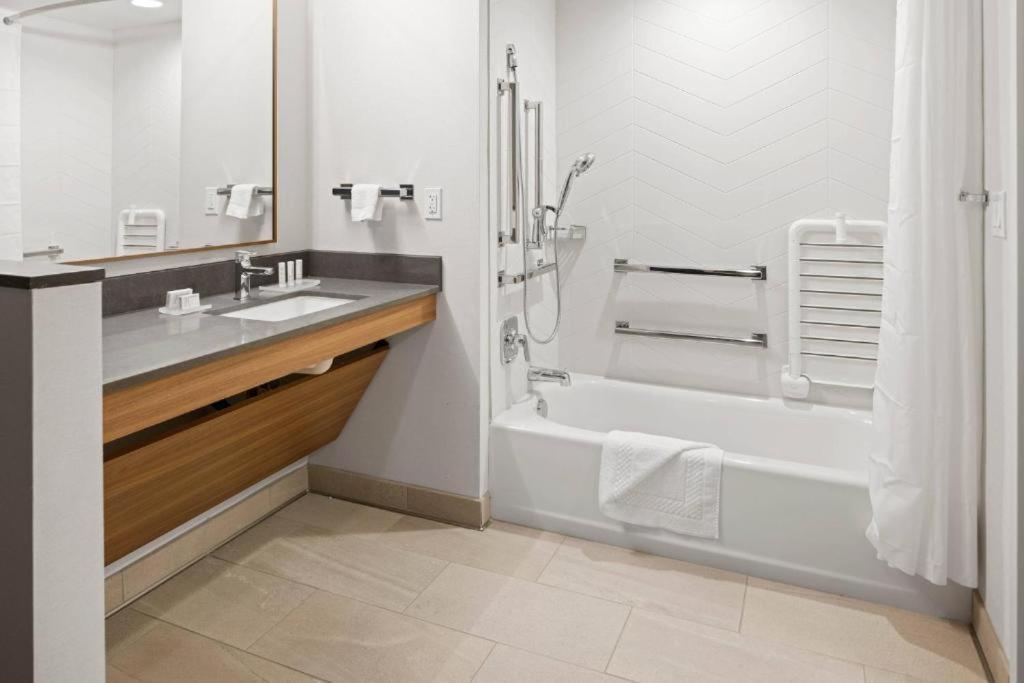 Fairfield Inn & Suites By Marriott San Diego Pacific Beach Eksteriør billede